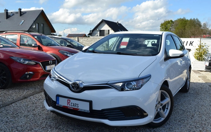 Toyota Auris cena 42800 przebieg: 134109, rok produkcji 2017 z Ciechocinek małe 742